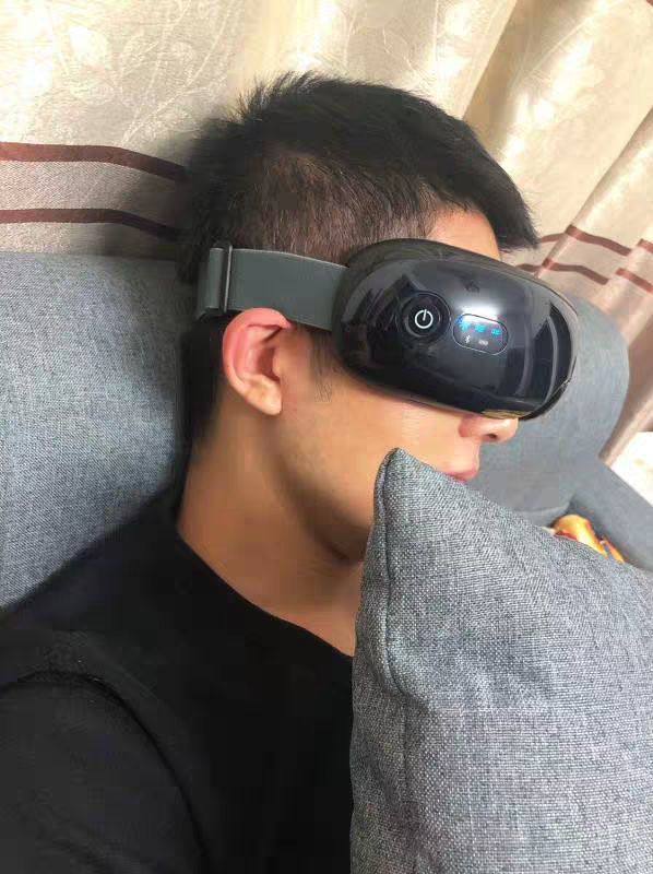 <strong>Chris D.,</strong> <em>New York</em>